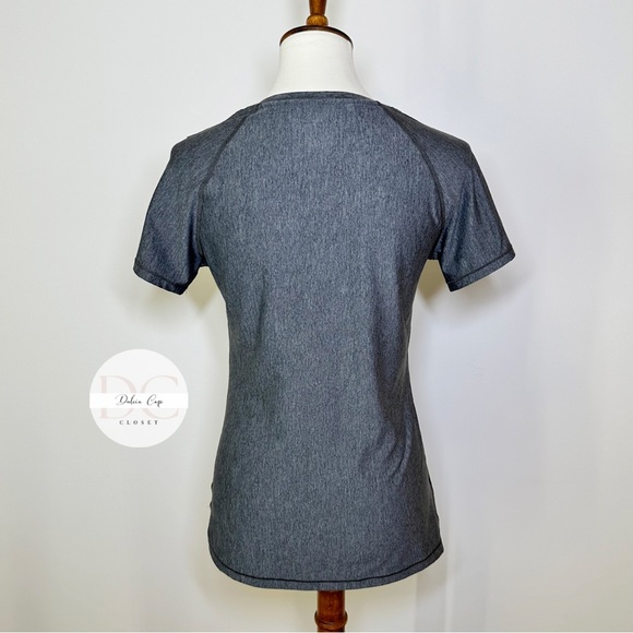 UNDER ARMOUR Heatgear Top Size M Fitted - Picture 3 of 7